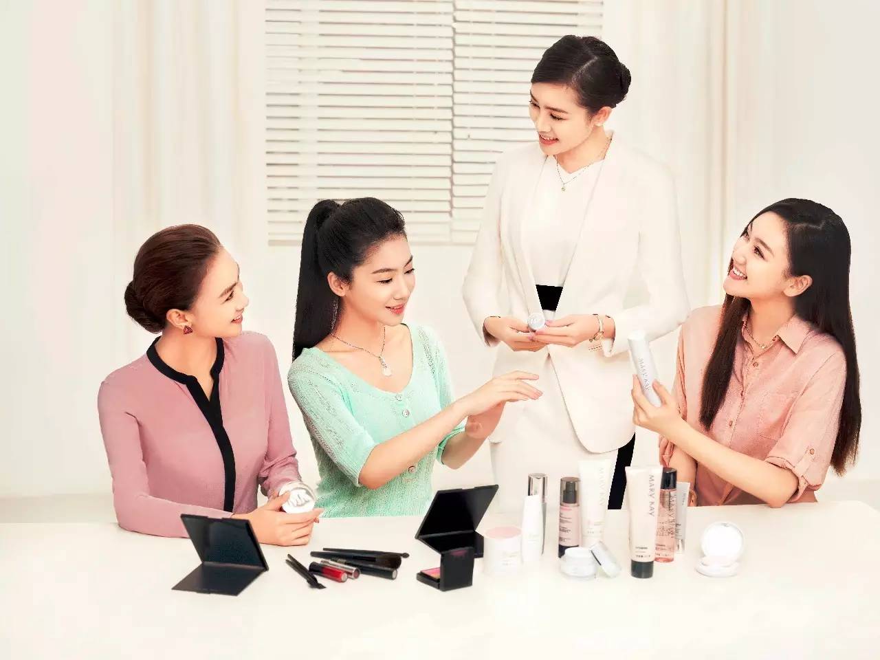 350萬美容顧問如何通過個性化服務與產品試用提升消費體驗